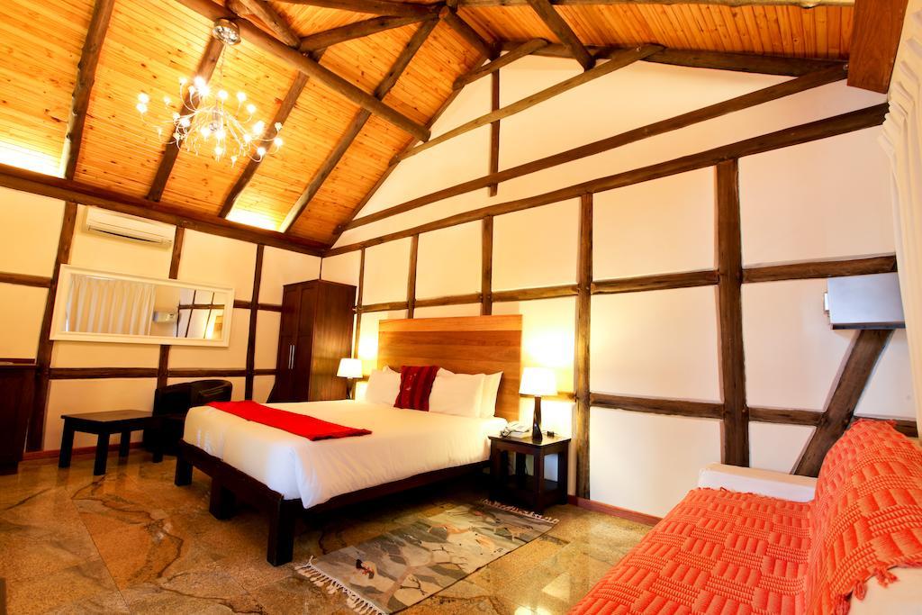 Roof Of Africa Hotel Windhoek Luaran gambar